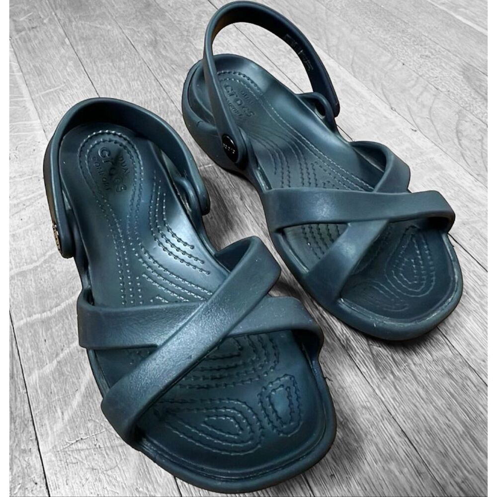 Classic Comfort Women's Black Sandals